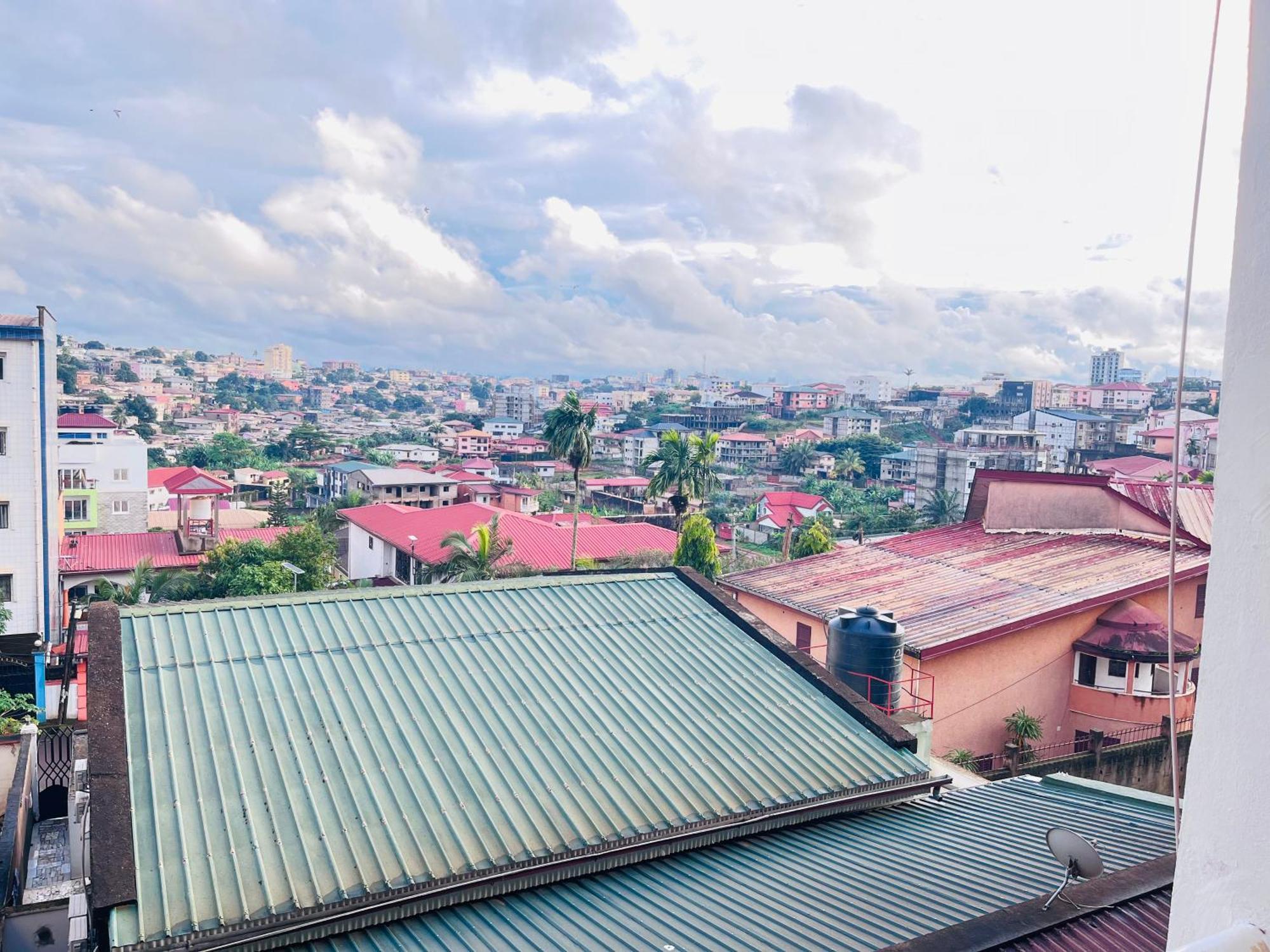 Appartements Modernes, Wifi, Tv - Yaounde, Omnisports 외부 사진