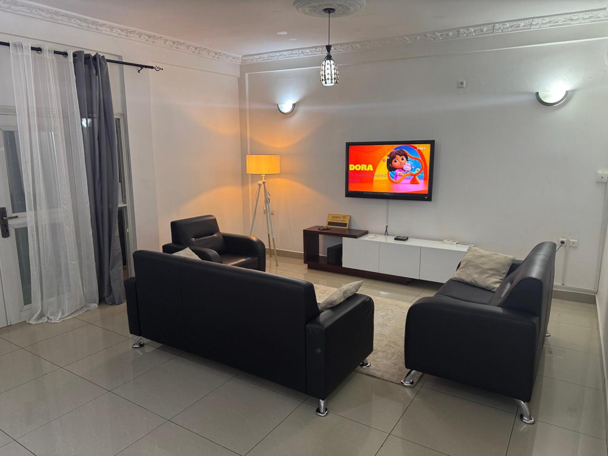 Appartements Modernes, Wifi, Tv - Yaounde, Omnisports 외부 사진